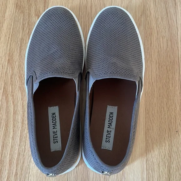 STEVE MADDEN Women’s slip sneakers, size 8 - Picture 5 of 8